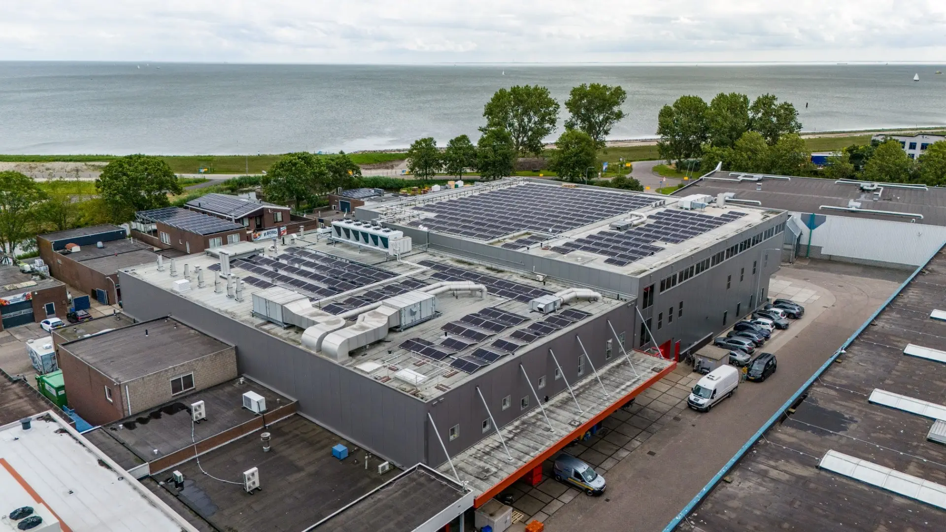 Smit zonnepanelen zakelijk Mooijer