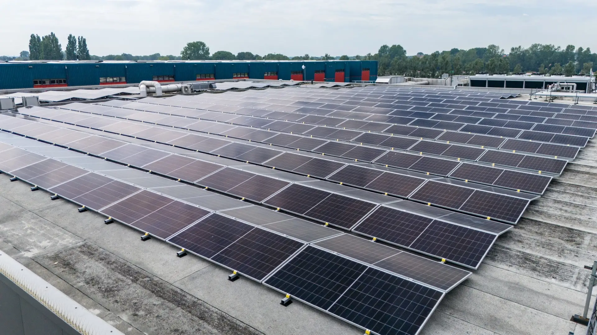 Smit zonnepanelen zakelijk voor bedrijven